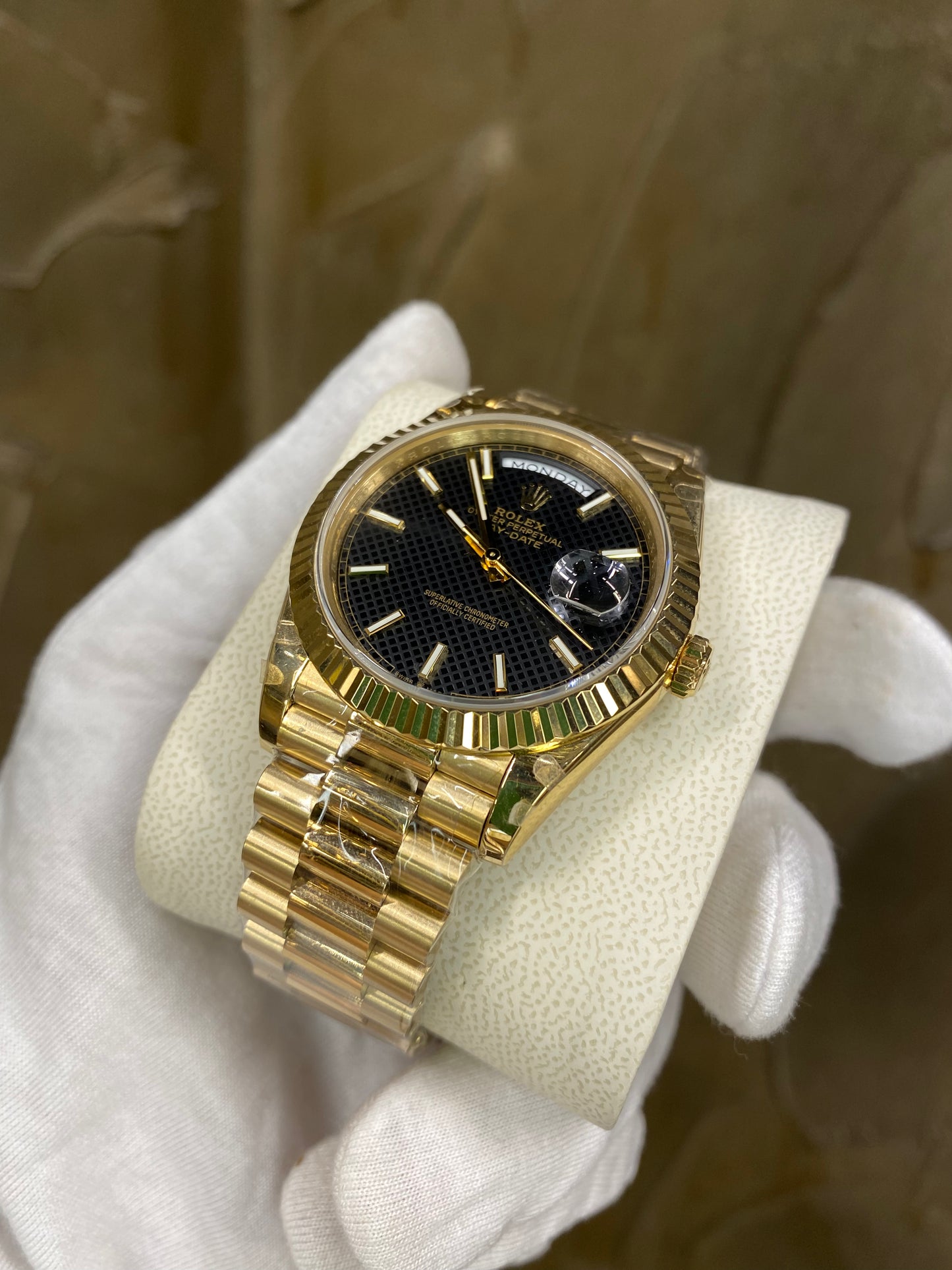 DAY-DATE