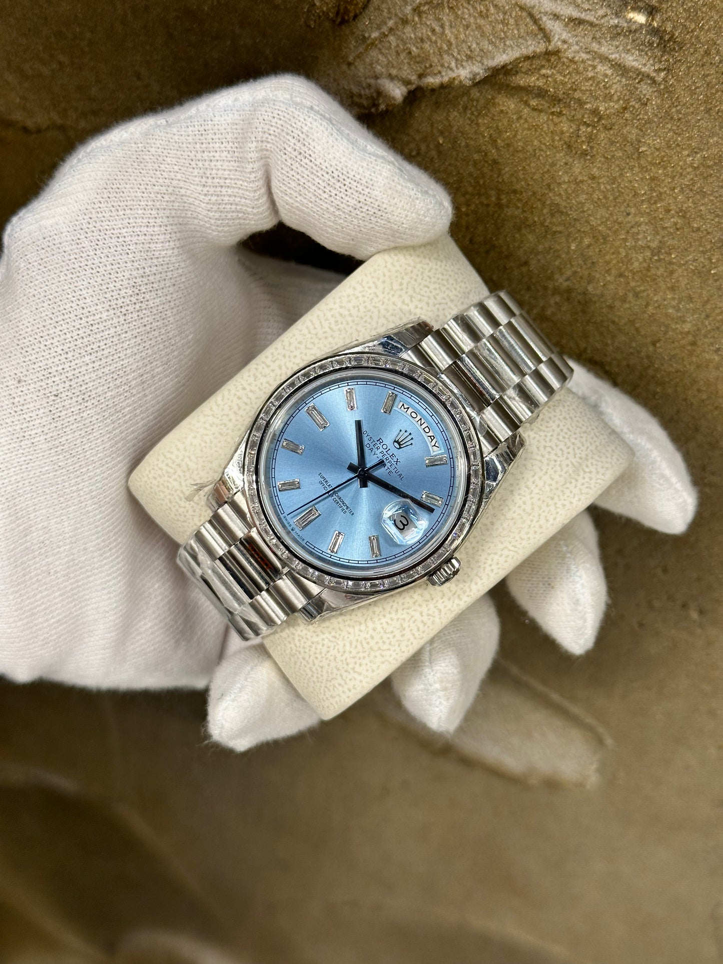 DAY-DATE
